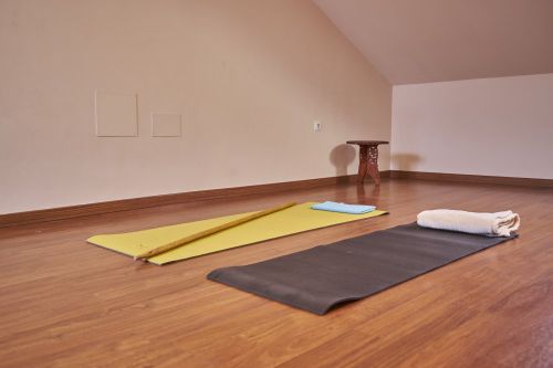 sala de yoga y meditacion 17