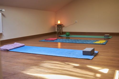 sala de yoga y meditacion 18